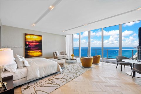 Condo in Sunny Isles Beach, Florida, 4 bedrooms  № 1833973 - photo 14
