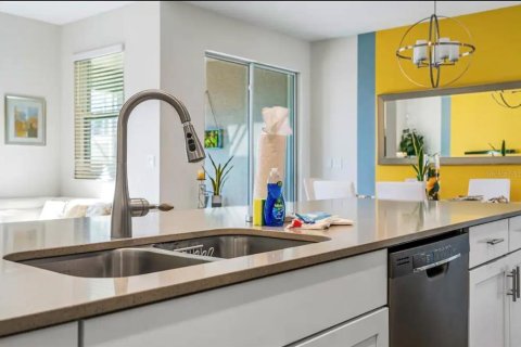 Adosado en venta en Davenport, Florida, 4 dormitorios, 177.81 m2 № 1846526 - foto 7