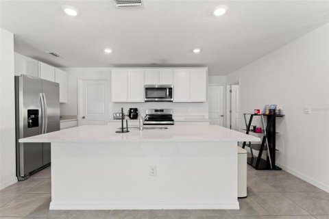 Villa ou maison à vendre à Zephyrhills, Floride: 5 chambres, 227.89 m2 № 2100932 - photo 18