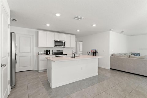Villa ou maison à vendre à Zephyrhills, Floride: 5 chambres, 227.89 m2 № 2100932 - photo 15