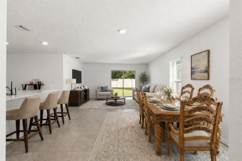 Villa ou maison à vendre à Zephyrhills, Floride: 5 chambres, 227.89 m2 № 2100932 - photo 3