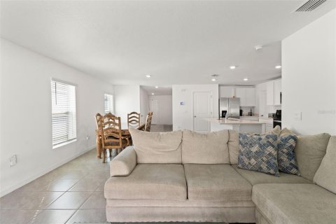 Villa ou maison à vendre à Zephyrhills, Floride: 5 chambres, 227.89 m2 № 2100932 - photo 14