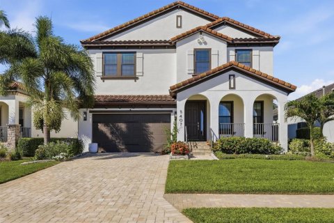 House in Bradenton, Florida 4 bedrooms, 298.49 sq.m. № 2094324