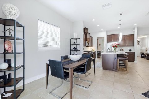 House in Bradenton, Florida 4 bedrooms, 298.49 sq.m. № 2094324 - photo 15