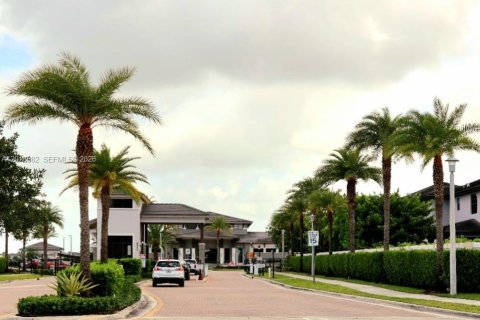 Townhouse in Miami Lakes, Florida 4 bedrooms, 177.26 sq.m. № 2188762 - photo 23