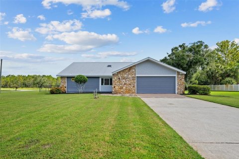 Casa en venta en Bunnell, Florida, 3 dormitorios, 267.09 m2 № 1856145 - foto 1
