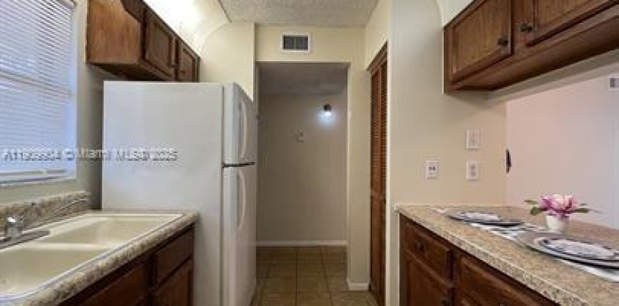 Condo à Coral Springs, Floride, 2 chambres № 1965235