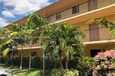 Copropriété à louer à Coral Springs, Floride: 2 chambres, 78.04 m2 № 1965235 - photo 7