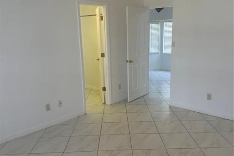 House in Ocala, Florida 3 bedrooms, 135.64 sq.m. № 1911042 - photo 9