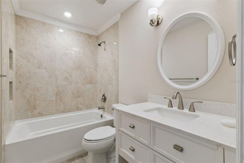 Condo in Winter Springs, Florida, 3 bedrooms № 2105119 - photo 27