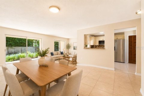 Condo in Winter Springs, Florida, 3 bedrooms № 2105119 - photo 7