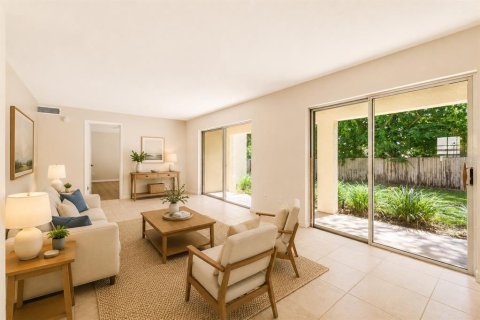 Condo in Winter Springs, Florida, 3 bedrooms № 2105119 - photo 9