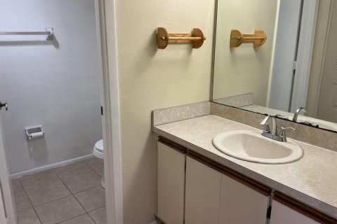 Condo in Port St. Lucie, Florida, 2 bedrooms  № 2245095 - photo 5