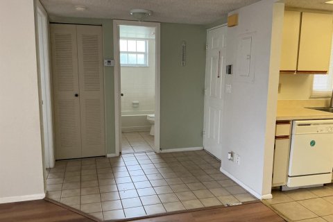 Condo in Port St. Lucie, Florida, 2 bedrooms  № 2245095 - photo 10