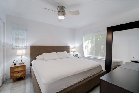 Casa en venta en Coral Gables, Florida, 4 dormitorios, 128.76 m2 № 1941234 - foto 17