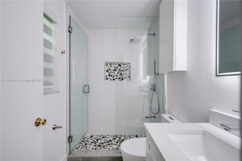 Casa en venta en Coral Gables, Florida, 4 dormitorios, 128.76 m2 № 1941234 - foto 14