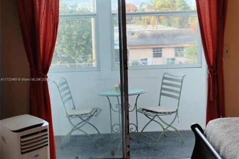 Condominio en venta en Miami, Florida, 1 dormitorio, 57.6 m2 № 1811500 - foto 10