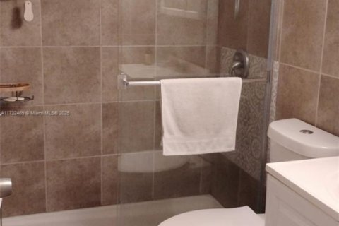 Condominio en venta en Miami, Florida, 1 dormitorio, 57.6 m2 № 1811500 - foto 12