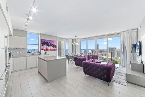 Снять в аренду кондоминиум в Холливуд, Флорида 2 спальни, 98.48м2, № 1958871 - фото 5