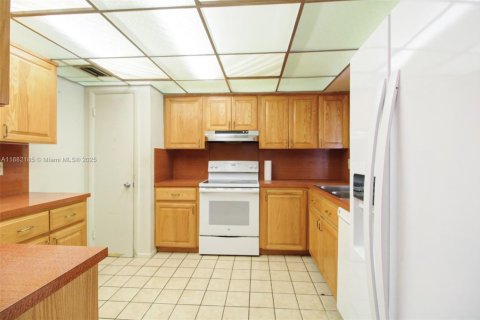 Casa en venta en Miami, Florida, 3 dormitorios, 159.42 m2 № 1929413 - foto 11