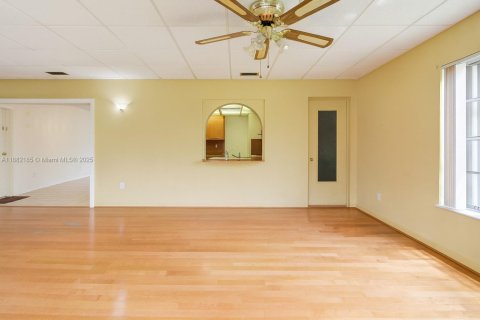 Casa en venta en Miami, Florida, 3 dormitorios, 159.42 m2 № 1929413 - foto 8