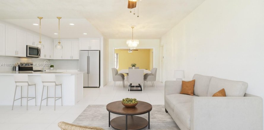 Casa en Miami, Florida 3 dormitorios, 159.42 m2 № 1929413