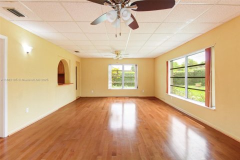 Casa en venta en Miami, Florida, 3 dormitorios, 159.42 m2 № 1929413 - foto 6