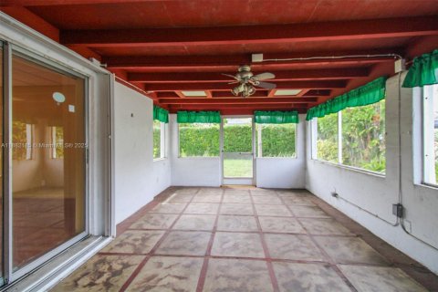 Casa en venta en Miami, Florida, 3 dormitorios, 159.42 m2 № 1929413 - foto 19