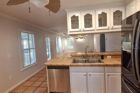 Casa en venta en Titusville, Florida, 4 dormitorios, 127.93 m2 № 2216800 - foto 10