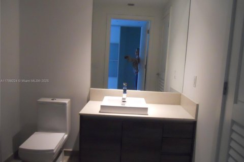 Condominio en venta en Miami, Florida, 47.01 m2 № 1864194 - foto 13