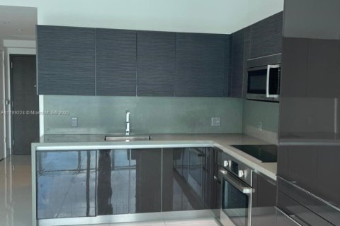 Condominio en venta en Miami, Florida, 47.01 m2 № 1864194 - foto 8