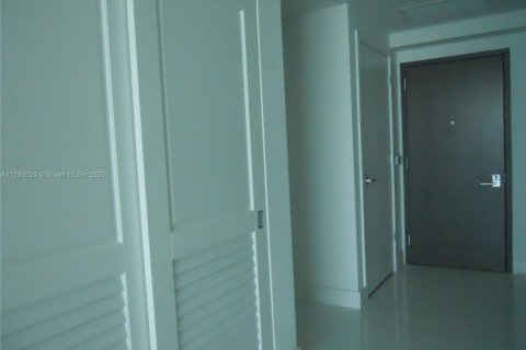 Condominio en venta en Miami, Florida, 47.01 m2 № 1864194 - foto 5