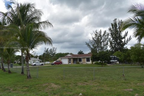 Casa en venta en Loxahatchee Groves, Florida, 3 dormitorios, 148.09 m2 № 1788476 - foto 29