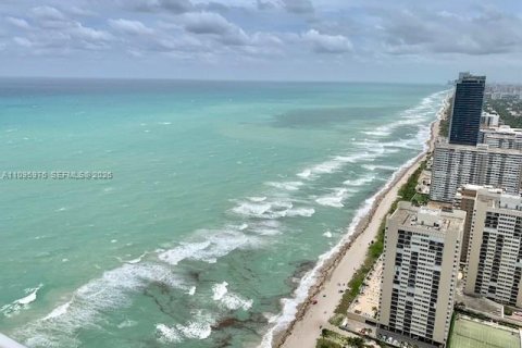 Copropriété à louer à Hallandale Beach, Floride: 3 chambres, 155.61 m2 № 2154283 - photo 17