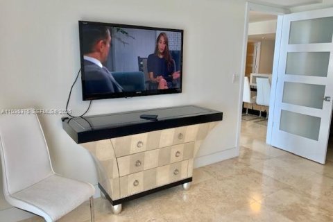 Copropriété à louer à Hallandale Beach, Floride: 3 chambres, 155.61 m2 № 2154283 - photo 15