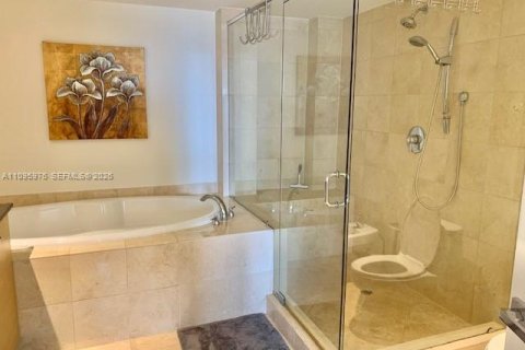 Copropriété à louer à Hallandale Beach, Floride: 3 chambres, 155.61 m2 № 2154283 - photo 20