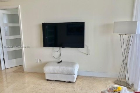 Copropriété à louer à Hallandale Beach, Floride: 3 chambres, 155.61 m2 № 2154283 - photo 12