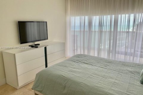 Copropriété à louer à Hallandale Beach, Floride: 3 chambres, 155.61 m2 № 2154283 - photo 23