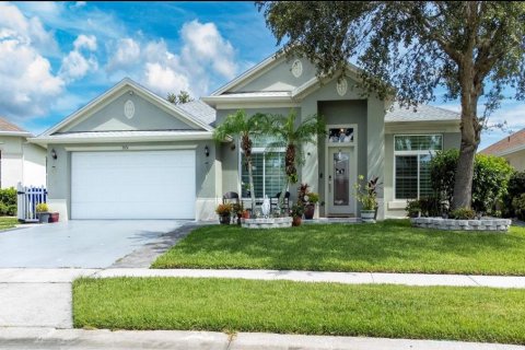 Casa en venta en Kissimmee, Florida, 4 dormitorios, 212.47 m2 № 1909450 - foto 2