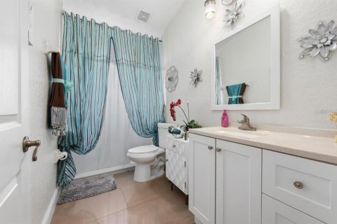 Casa en venta en Kissimmee, Florida, 4 dormitorios, 212.47 m2 № 1909450 - foto 19