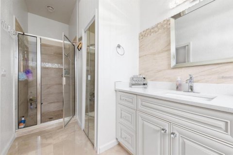 Casa en venta en Kissimmee, Florida, 4 dormitorios, 212.47 m2 № 1909450 - foto 16