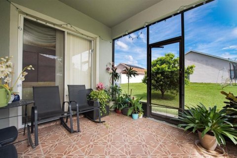 Casa en venta en Kissimmee, Florida, 4 dormitorios, 212.47 m2 № 1909450 - foto 21
