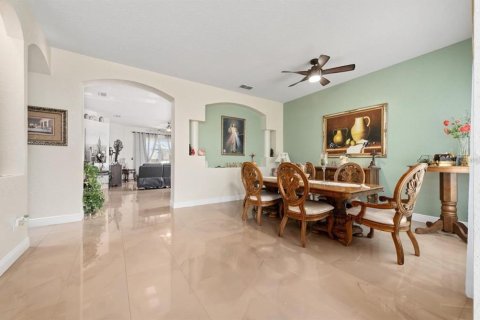 Casa en venta en Kissimmee, Florida, 4 dormitorios, 212.47 m2 № 1909450 - foto 10