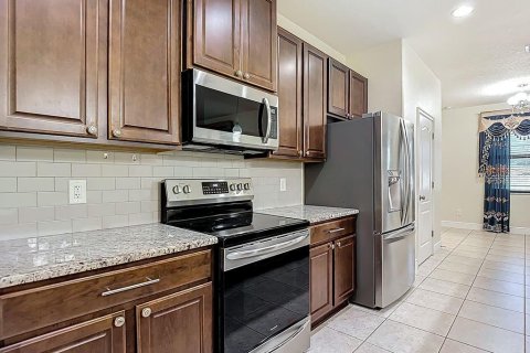 House in Spring Hill, Florida 5 bedrooms, 240.06 sq.m. № 2222678 - photo 14