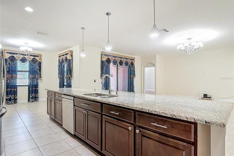House in Spring Hill, Florida 5 bedrooms, 240.06 sq.m. № 2222678 - photo 21