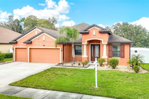 House in Spring Hill, Florida 5 bedrooms, 240.06 sq.m. № 2222678 - photo 2