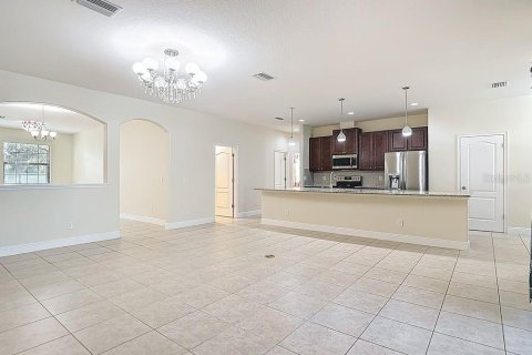 House in Spring Hill, Florida 5 bedrooms, 240.06 sq.m. № 2222678 - photo 23
