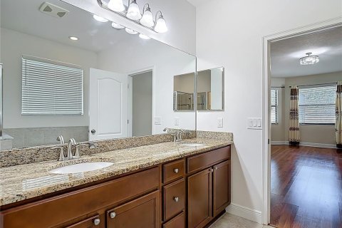 House in Spring Hill, Florida 5 bedrooms, 240.06 sq.m. № 2222678 - photo 30