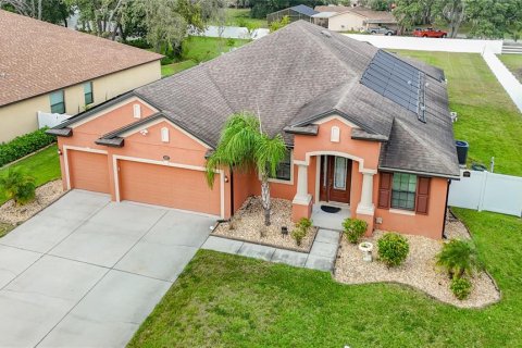 House in Spring Hill, Florida 5 bedrooms, 240.06 sq.m. № 2222678 - photo 4