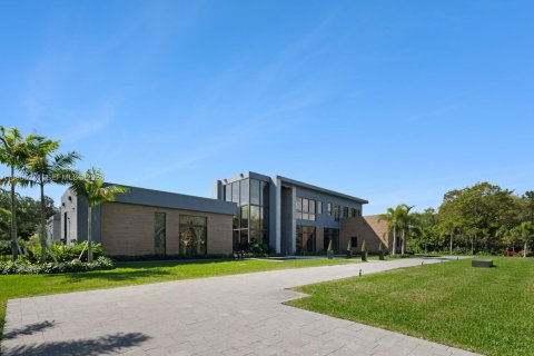 Купить виллу или дом в Пайнкрест, Флорида 6 спален, 922.98м2, № 2009534 - фото 9